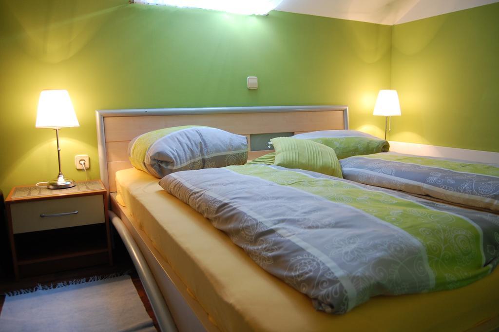Rooms Hisa Divino Ptuj Oda fotoğraf