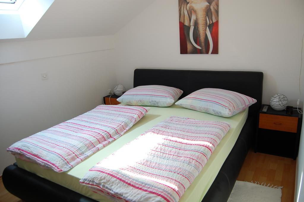 Rooms Hisa Divino Ptuj Oda fotoğraf